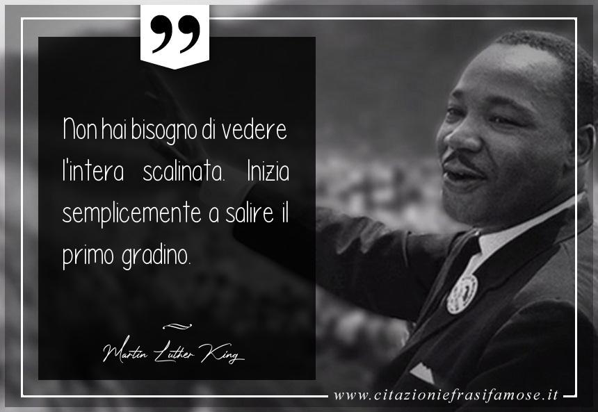 Una citazione di Martin Luther King by citazioniefrasifamose.it